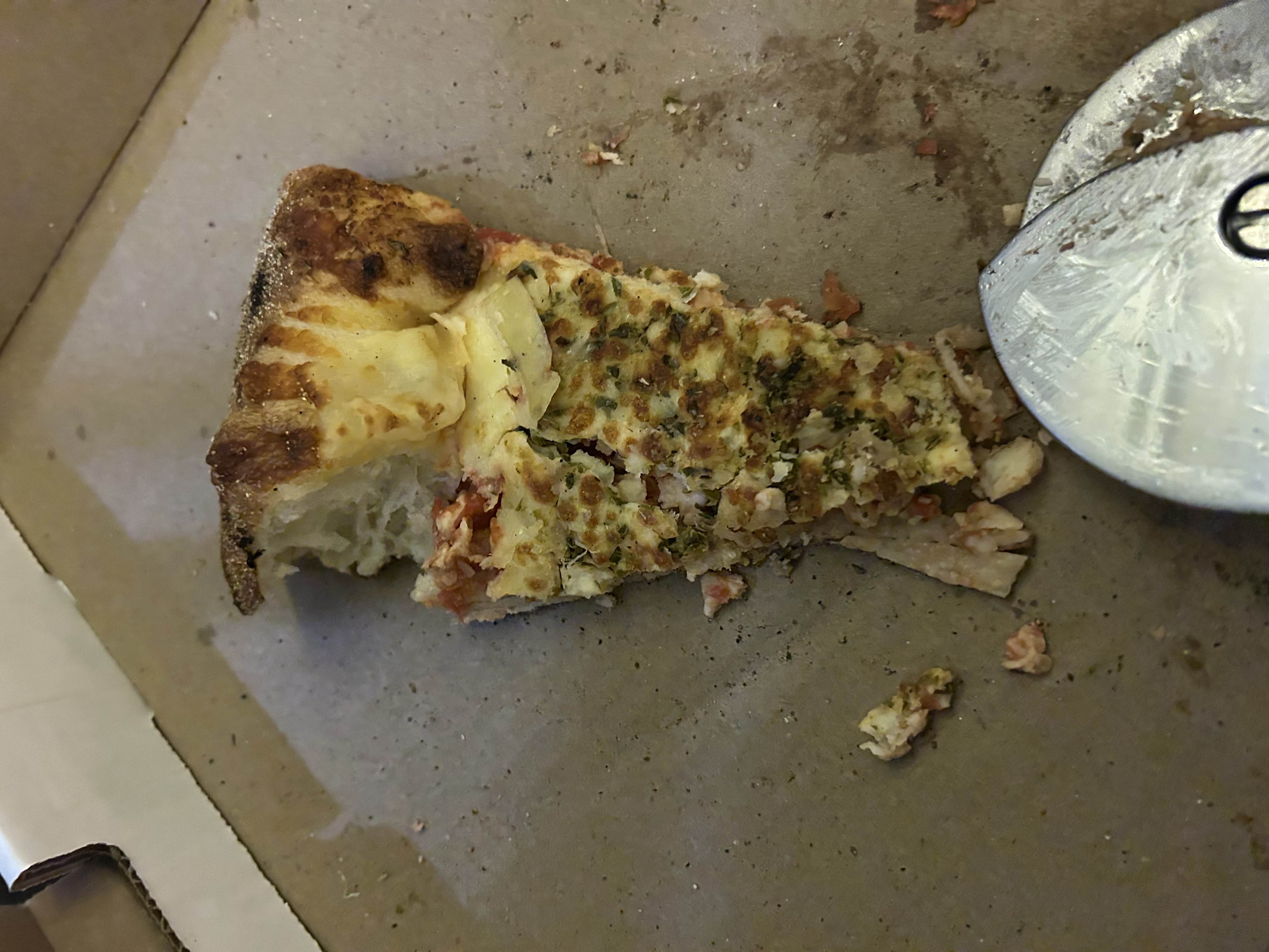 Spicy Cheesy Herb Pizza